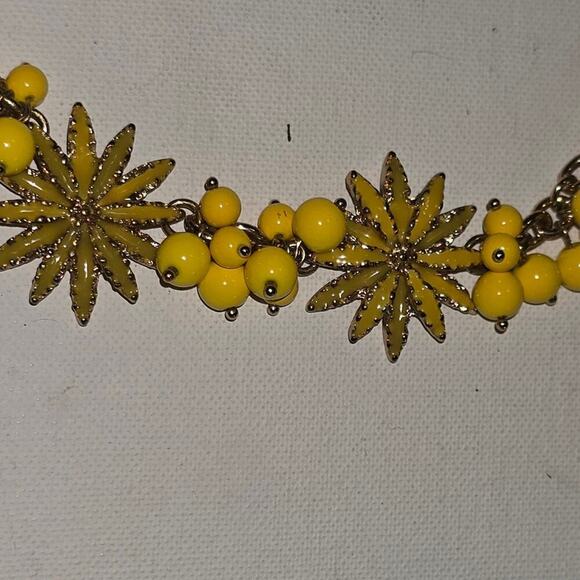 Loft Gorgeous Yellow Flora Collar Bibb Necklace New‎ - Picture 2 of 6